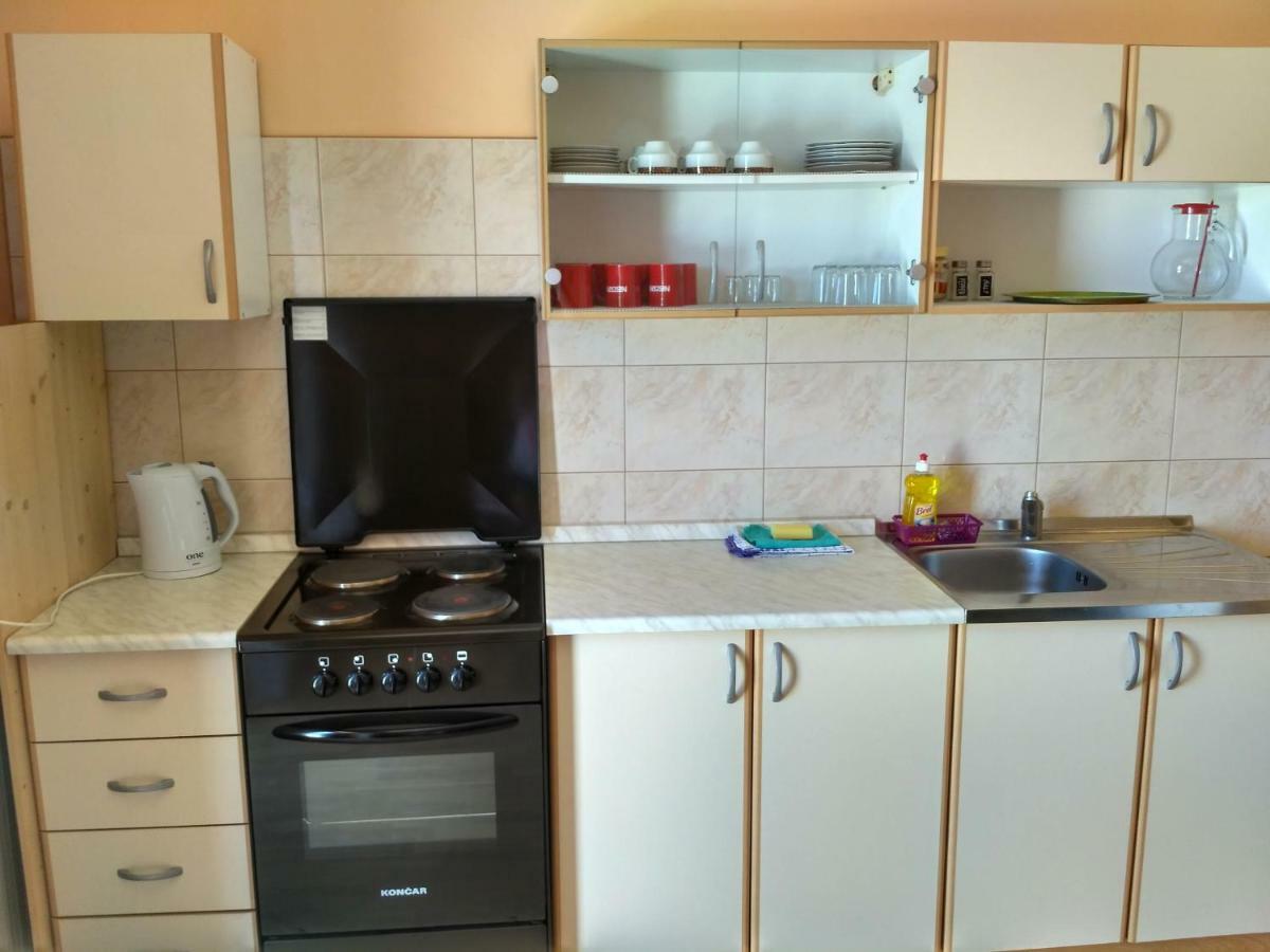 Apartmani Tonica Sukošan Exterior foto
