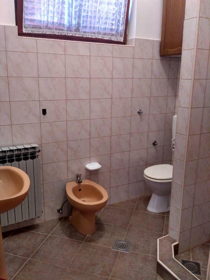Apartmani Tonica Sukošan Exterior foto